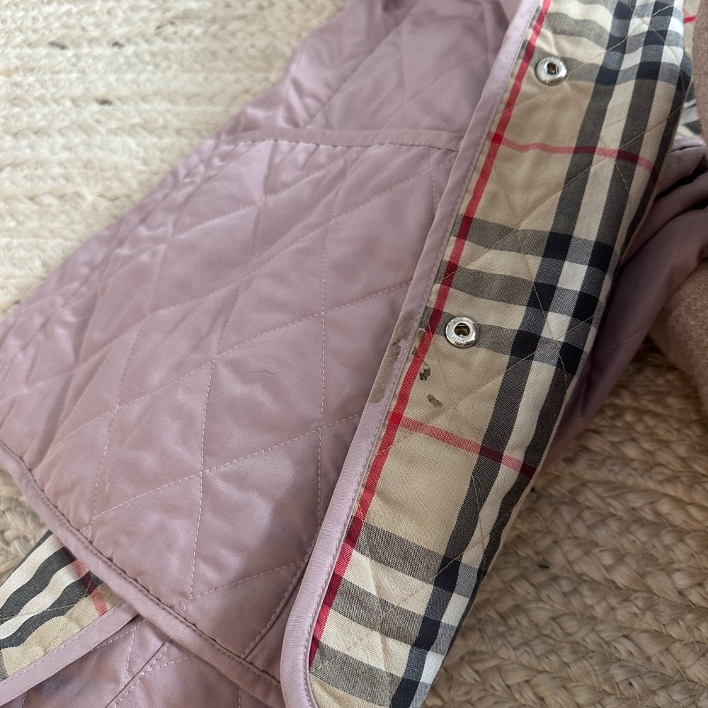 Burberry Beige Plaid Quilted Lined Jacket - Picture 9 of 12